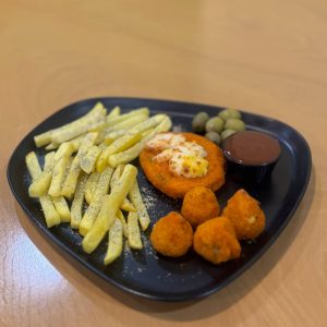 بشقاب شنیسل پیتزایی